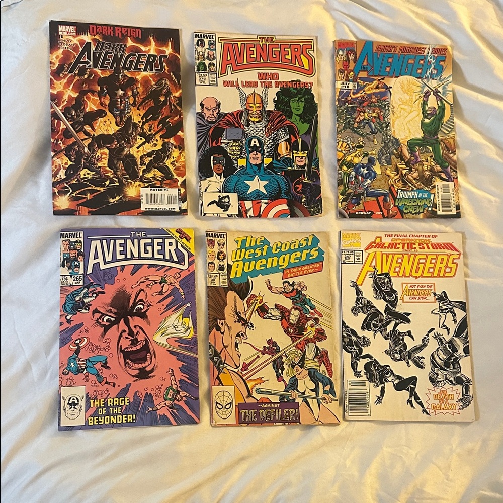 Marvel Avengers Comic Book Set - Multicolor